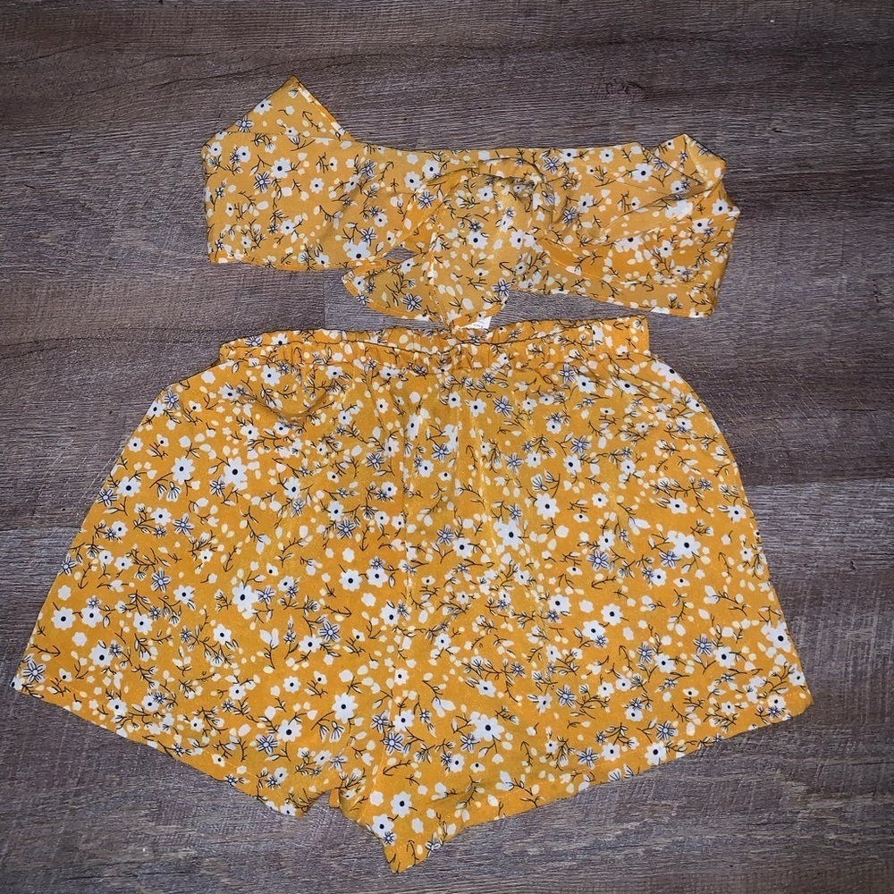 Floral tie tube top and short set - Picture 2 of 9